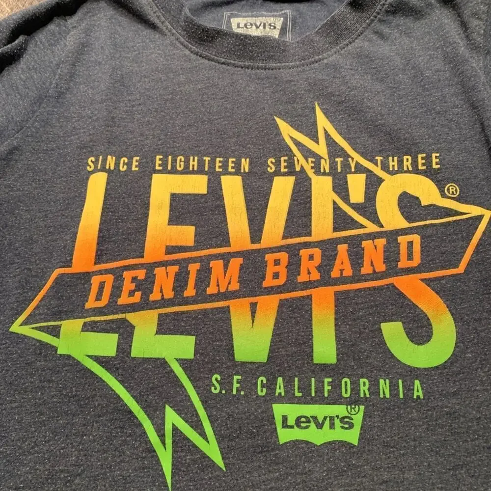 LEVI’S Boy’s Jersey “Since 1873 Levi’s Denim Brand” / Size: Small